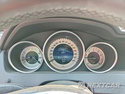 Zdjęcie 9 z 13 samochodu: 2014 MERCEDES-BENZ C 250 VIN:WDDGF4HB8EG255669 - miniatura