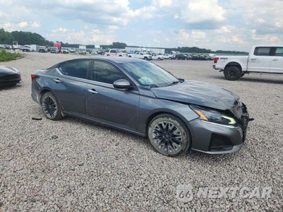 Czwarte zdjęcie samochodu z boku: 2023 NISSAN ALTIMA SV VIN:1N4BL4DV3PN344129 - miniatura