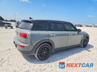 Trzecie zdjęcie samochodu z tyłu: 2018 MINI COOPER CLUBMAN VIN:WMWLN5C5XJ2E34550 - miniatura