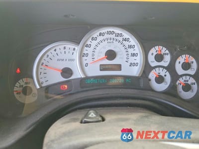 Zdjęcie 9 z 12 samochodu: 2003 HUMMER H2 VIN:5GRGN23U93H121690 - miniatura