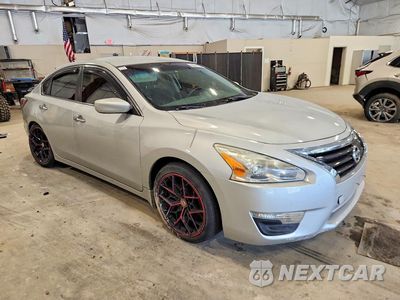 Czwarte zdjęcie samochodu z boku: 2015 NISSAN ALTIMA 2.5 S VIN:1N4AL3AP6FN380505 - miniatura