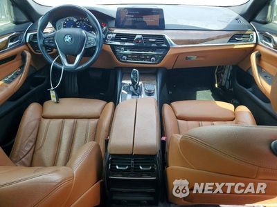 Zdjęcie 8 z 13 samochodu: 2018 BMW 530 I VIN:WBAJA5C54JWA38500 - miniatura