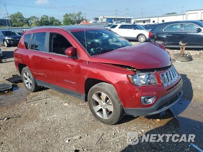 Czwarte zdjęcie samochodu z boku: 2017 JEEP COMPASS LATITUDE VIN:1C4NJDEBXHD193475 - miniatura