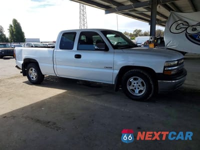 Czwarte zdjęcie samochodu z boku: 2001 CHEVROLET SILVERADO C1500 VIN:2GCEC19T911116562 - miniatura