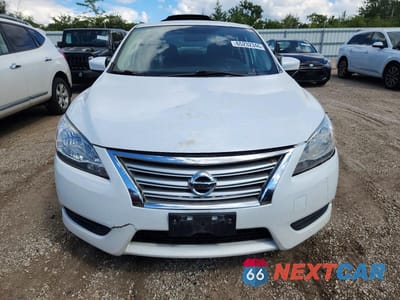 Piąte zdjęcie samochodu w środku: 2014 NISSAN SENTRA SV VIN:3N1AB7AP2EY335229 - miniatura