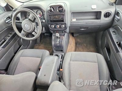 Zdjęcie 8 z 14 samochodu: 2014 JEEP PATRIOT SPORT VIN:1C4NJPBA3ED774888 - miniatura