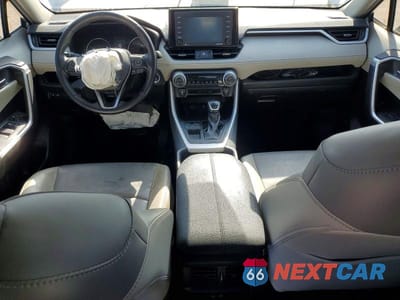 Zdjęcie 8 z 13 samochodu: 2020 TOYOTA RAV4 XLE PREMIUM VIN:2T3C1RFV5LW081529 - miniatura