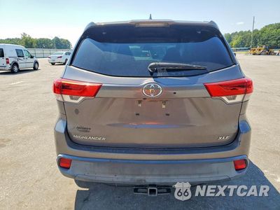 Zdjęcie 6 z 13 samochodu: 2018 TOYOTA HIGHLANDER XLE VIN:5TDKZRFHXJS273848 - miniatura