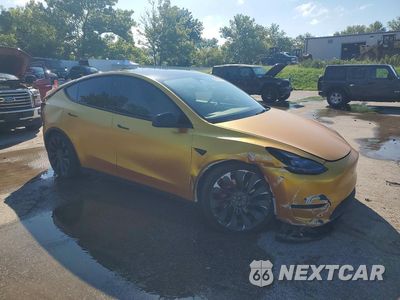 Czwarte zdjęcie samochodu z boku: 2023 TESLA MODEL Y VIN:7SAYGDEF3PF688237 - miniatura