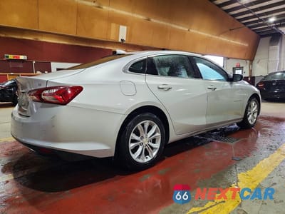 Trzecie zdjęcie samochodu z tyłu: 2022 CHEVROLET MALIBU LT VIN:1G1ZD5ST4NF152568 - miniatura