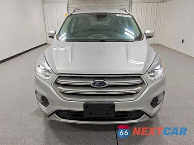 Piąte zdjęcie samochodu w środku: 2019 FORD ESCAPE TITANIUM VIN:1FMCU0J97KUA35754 - miniatura