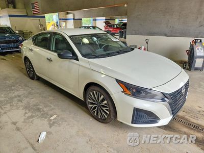 Czwarte zdjęcie samochodu z boku: 2025 NISSAN ALTIMA SV VIN:1N4BL4DV4SN303615 - miniatura