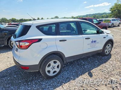 Trzecie zdjęcie samochodu z tyłu: 2018 FORD ESCAPE S VIN:1FMCU0F77JUA28650 - miniatura