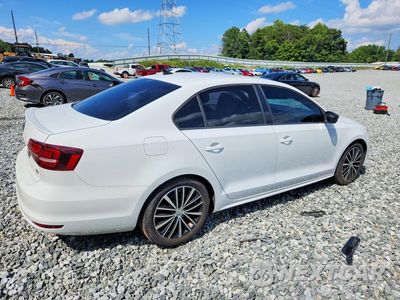 Trzecie zdjęcie samochodu z tyłu: 2017 VOLKSWAGEN JETTA SPORT VIN:3VWD17AJ5HM299277 - miniatura