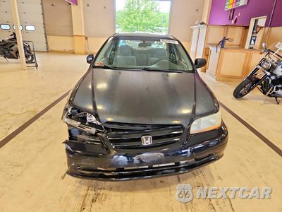 Piąte zdjęcie samochodu w środku: 2002 HONDA ACCORD LX VIN:1HGCG66592A001306 - miniatura
