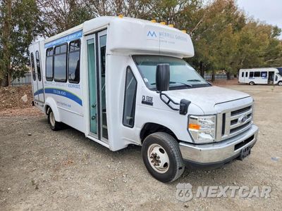 2017 FORD E350 SHUTTLE BUS 1FDEE3FS7HDC13805 - główne zdjęcie licytacji z USA - miniatura