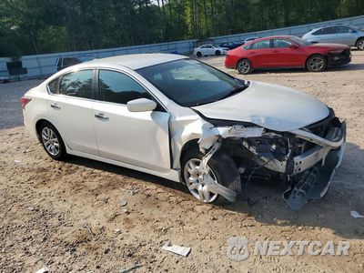 Czwarte zdjęcie samochodu z boku: 2014 NISSAN ALTIMA 2.5 S VIN:1N4AL3AP3EC165285 - miniatura