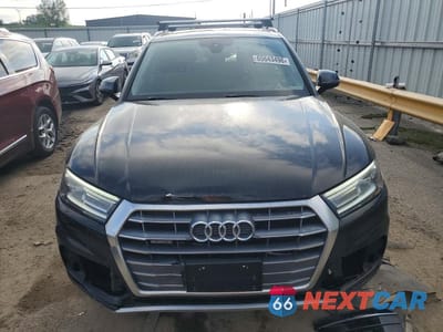 Piąte zdjęcie samochodu w środku: 2018 AUDI Q5 PREMIUM VIN:WA1ANAFY7J2202083 - miniatura
