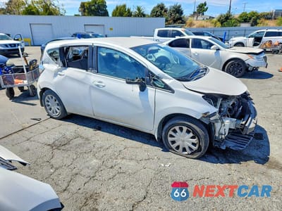 Czwarte zdjęcie samochodu z boku: 2014 NISSAN VERSA NOTE SV VIN:3N1CE2CP0EL366119 - miniatura