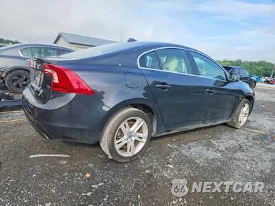Trzecie zdjęcie samochodu z tyłu: 2014 VOLVO S60 T5 VIN:YV1612FS0E2273103 - miniatura