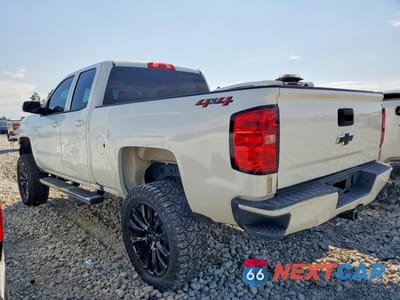 Drugie zdjęcie samochodu z przodu: 2018 CHEVROLET SILVERADO K1500 VIN:1GCVKNEC8JZ253967 - miniatura
