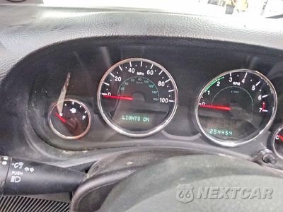 Zdjęcie 9 z 13 samochodu: 2013 JEEP WRANGLER UNLIMITED SAHARA VIN:1C4BJWEG0DL698502 - miniatura