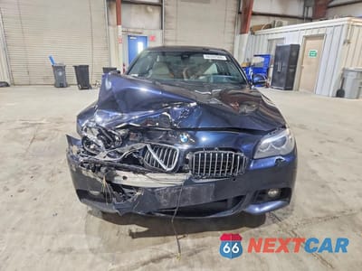 Piąte zdjęcie samochodu w środku: 2015 BMW 5ER XI VIN:WBA5B3C56FD548091 - miniatura