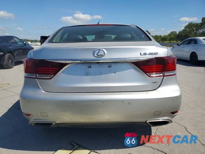 Zdjęcie 6 z 12 samochodu: 2014 LEXUS LS 460 VIN:JTHCL5EFXE5022496 - miniatura