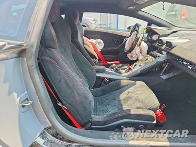 Zdjęcie 7 z 12 samochodu: 2018 LAMBORGHINI HURACAN PERFORMANTE VIN:ZHWUD4ZF5JLA08545 - miniatura