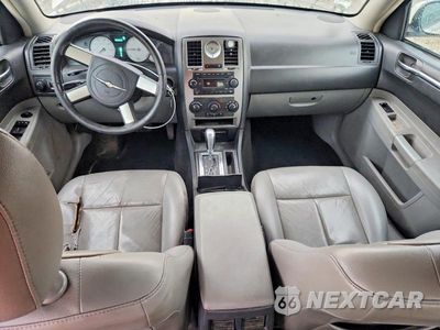 Zdjęcie 8 z 12 samochodu: 2007 CHRYSLER 300 TOURING VIN:2C3KA53G27H637560 - miniatura