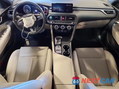 Zdjęcie 8 z 12 samochodu: 2022 GENESIS G70 2.0T VIN:KMTG34TA6NU100204 - miniatura