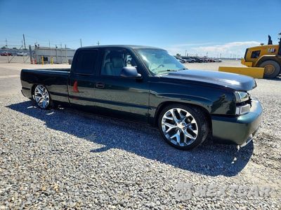 Czwarte zdjęcie samochodu z boku: 2005 CHEVROLET SILVERADO C1500 VIN:1GCEC19X95Z300674 - miniatura
