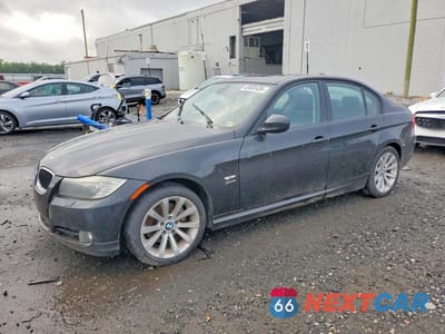 2011 BMW 328 XI WBAPK7C58BA972626 - główne zdjęcie licytacji z USA - miniatura