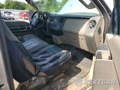 Zdjęcie 8 z 12 samochodu: 2008 FORD F250 SUPER DUTY VIN:1FTSX21RX8EC03053 - miniatura