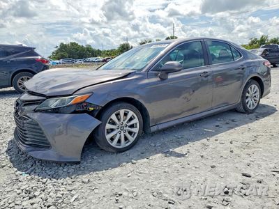 2020 TOYOTA CAMRY LE 4T1C11AK5LU303770 - główne zdjęcie licytacji z USA - miniatura