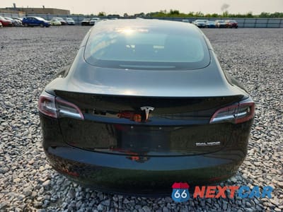 Zdjęcie 6 z 12 samochodu: 2018 TESLA MODEL 3 VIN:5YJ3E1EB6JF071804 - miniatura