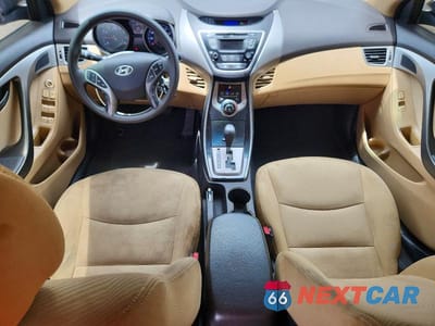 Zdjęcie 8 z 12 samochodu: 2013 HYUNDAI ELANTRA GLS VIN:5NPDH4AE9DH235985 - miniatura