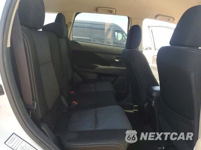 Zdjęcie 11 z 14 samochodu: 2018 MITSUBISHI OUTLANDER SE VIN:JA4AD3A32JZ039666 - miniatura