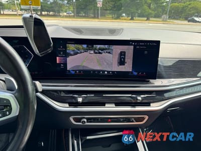 Zdjęcie 10 z 10 samochodu: 2024 BMW X7 XDRIVE40I VIN:5UX23EM04R9U41824 - miniatura