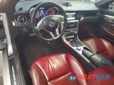 Zdjęcie 8 z 12 samochodu: 2012 MERCEDES-BENZ SLK 350 VIN:WDDPK5HA3CF038641 - miniatura