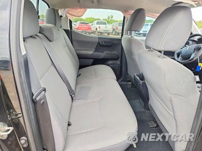 Zdjęcie 10 z 12 samochodu: 2019 TOYOTA TACOMA SR VIN:5TFAX5GN1KX142608 - miniatura