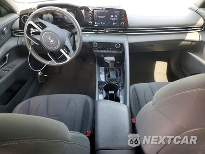 Zdjęcie 8 z 13 samochodu: 2022 HYUNDAI ELANTRA SEL VIN:5NPLS4AG0NH079657 - miniatura