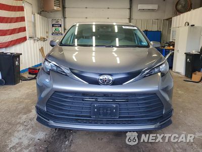 Piąte zdjęcie samochodu w środku: 2026 TOYOTA SIENNA LE VIN:5TDKSKFC6TS240493 - miniatura