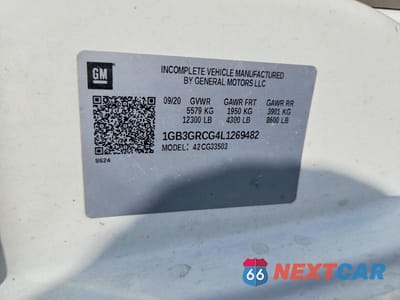 Zdjęcie 13 z 13 samochodu: 2020 CHEVROLET EXPRESS G3500 VIN:1GB3GRCG4L1269482 - miniatura