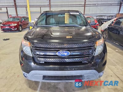 Piąte zdjęcie samochodu w środku: 2013 FORD EXPLORER POLICE INTERCEPTOR VIN:1FM5K8AR4DGB59110 - miniatura