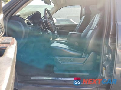 Zdjęcie 7 z 13 samochodu: 2008 GMC YUKON DENALI VIN:1GKEC63848J173581 - miniatura