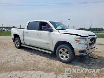 Czwarte zdjęcie samochodu z boku: 2019 RAM 1500 BIG HORN/LONE STAR VIN:1C6RRFFG9KN815735 - miniatura