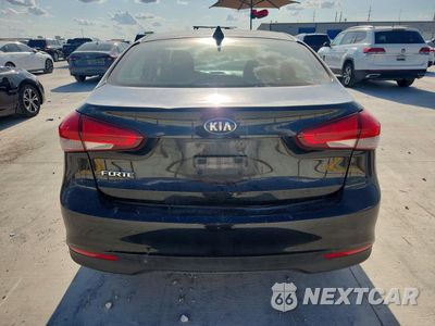 Zdjęcie 6 z 12 samochodu: 2017 KIA FORTE LX VIN:3KPFK4A70HE099428 - miniatura