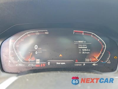Zdjęcie 9 z 12 samochodu: 2019 BMW 330XI VIN:3MW5R7J5XK8B02698 - miniatura