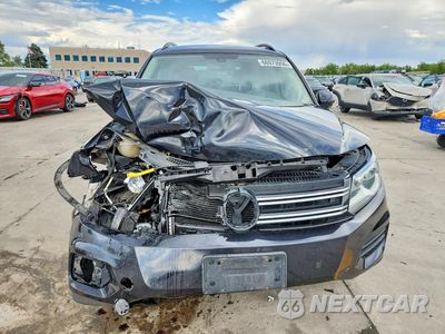Piąte zdjęcie samochodu w środku: 2017 VOLKSWAGEN TIGUAN S VIN:WVGBV7AX5HK006807 - miniatura